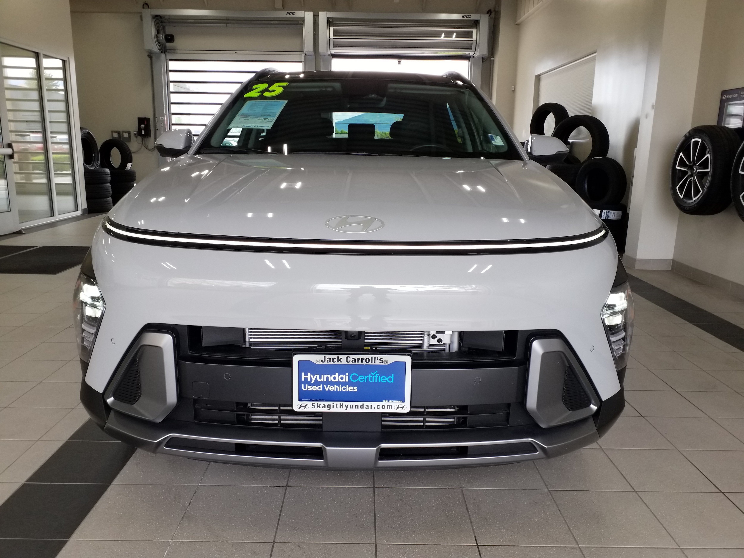 2025 Hyundai Kona Limited - Photo 18