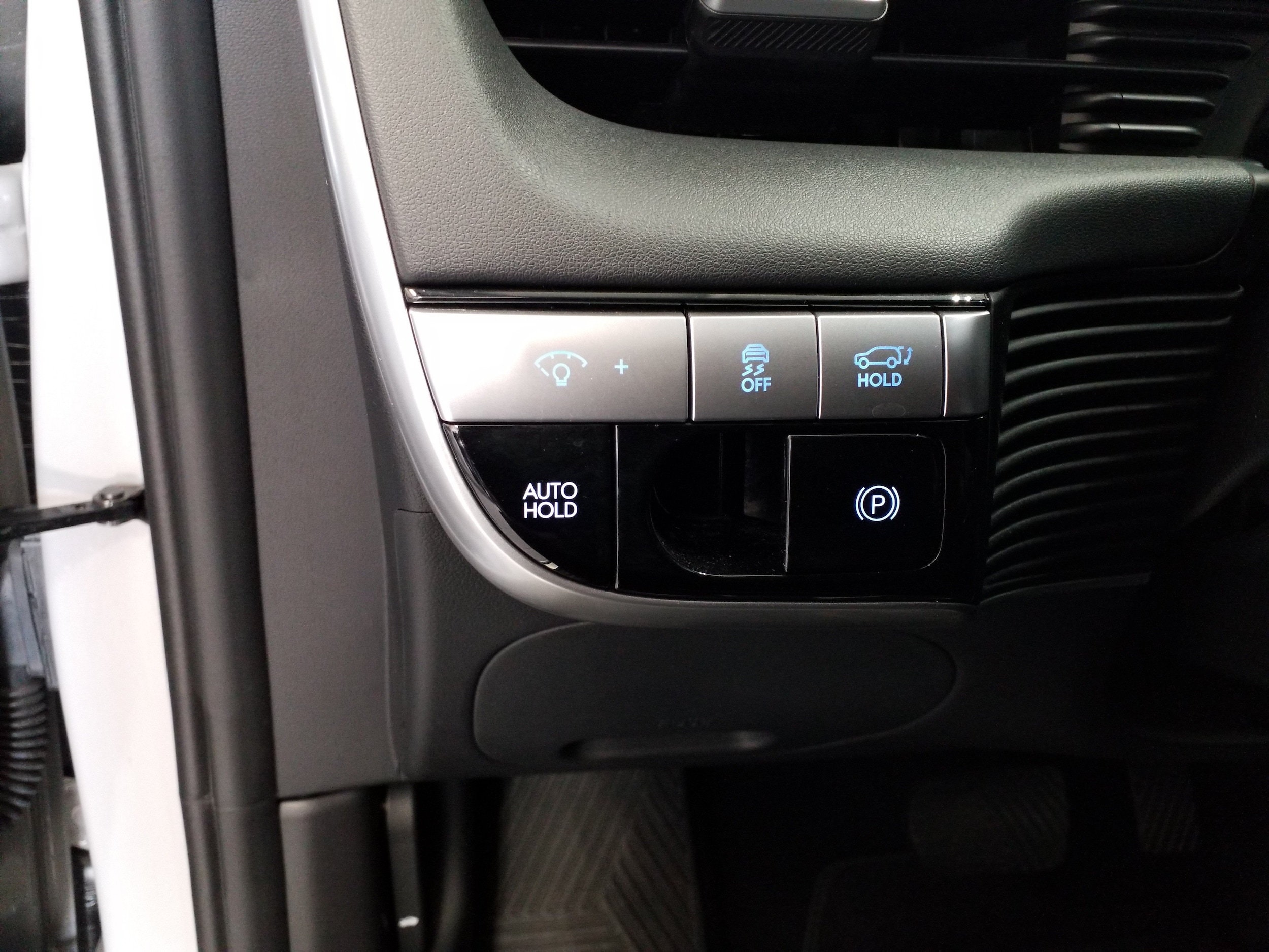 2024 Hyundai IONIQ 5 Limited - Photo 10