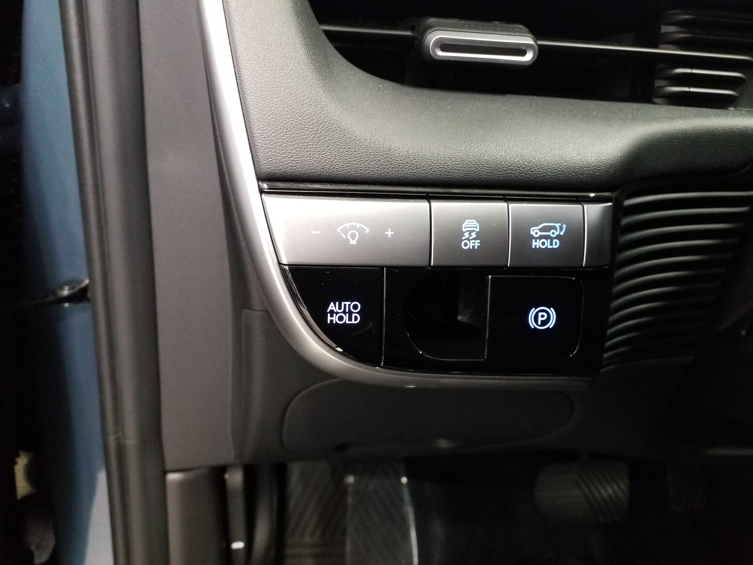 2024 Hyundai IONIQ 5 Limited - Photo 10