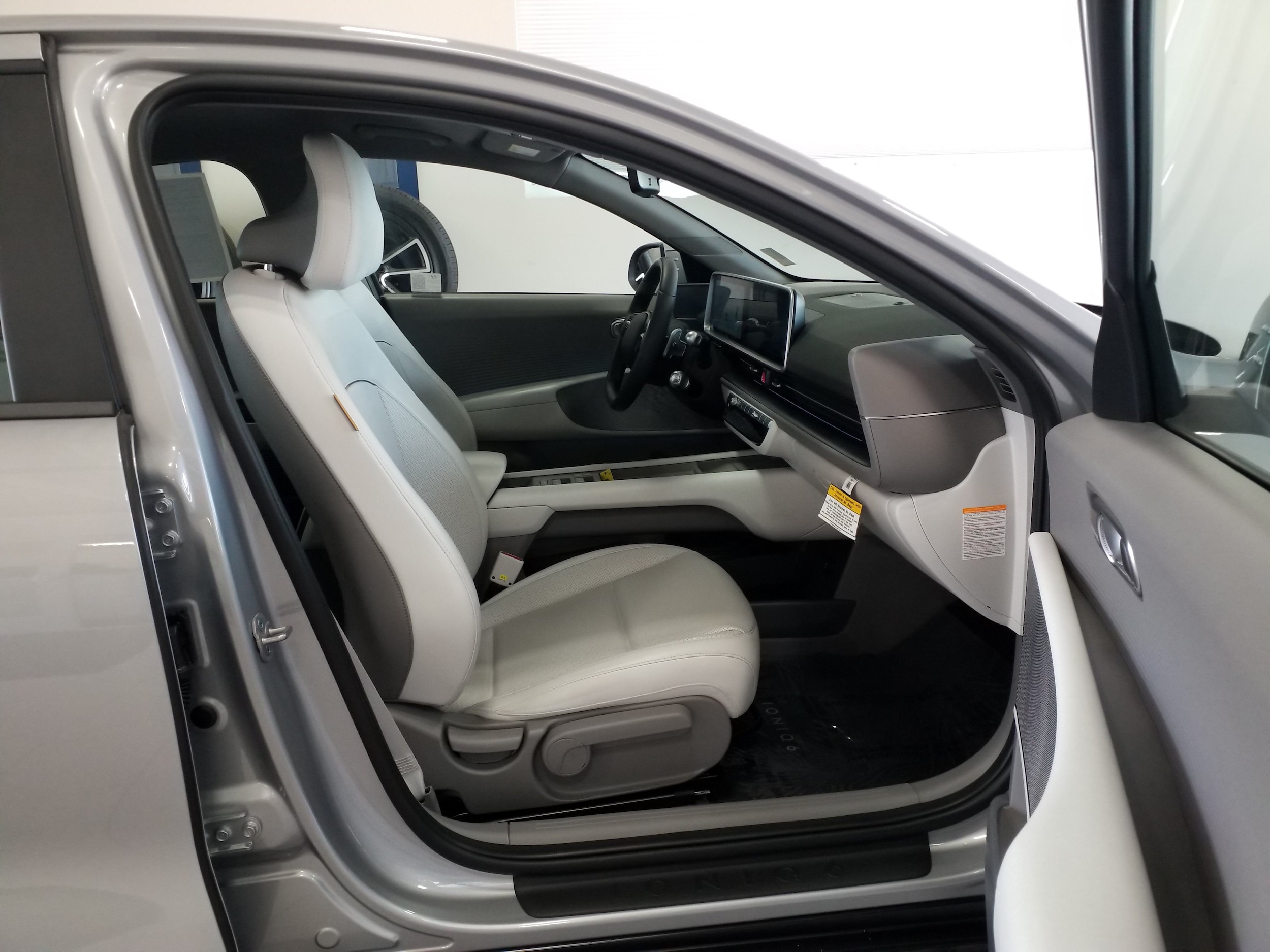 2024 Hyundai IONIQ 6 SEL - Photo 15
