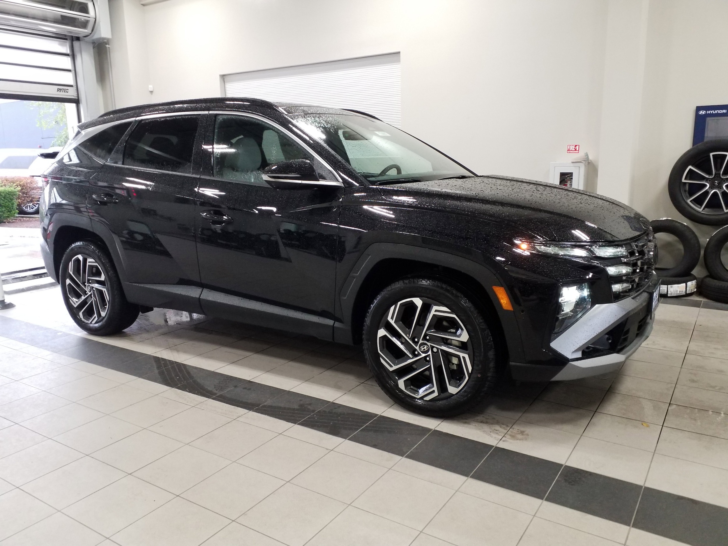 2025 Hyundai Tucson Limited's photo