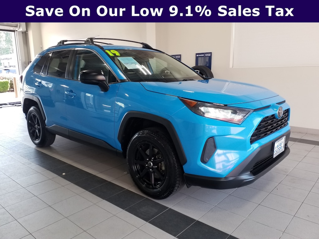 Used 2019 Toyota RAV4 LE SUV