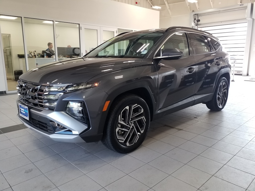 Certified 2025 Hyundai Tucson Hybrid Limited SUV