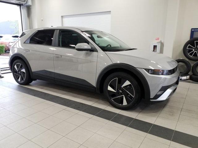 2026 Hyundai IONIQ 5 SE's photo