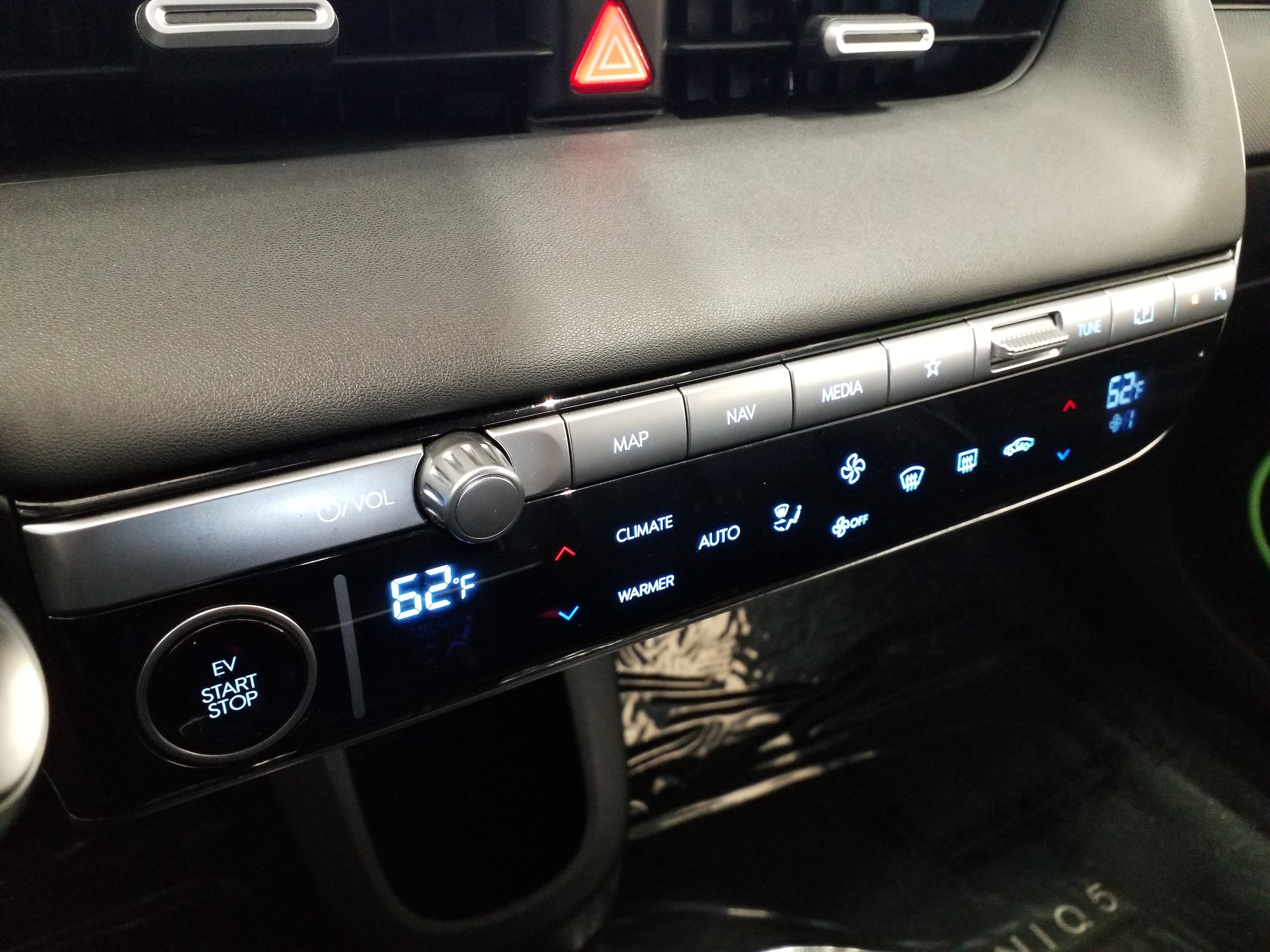 2024 Hyundai IONIQ 5 Limited - Photo 7