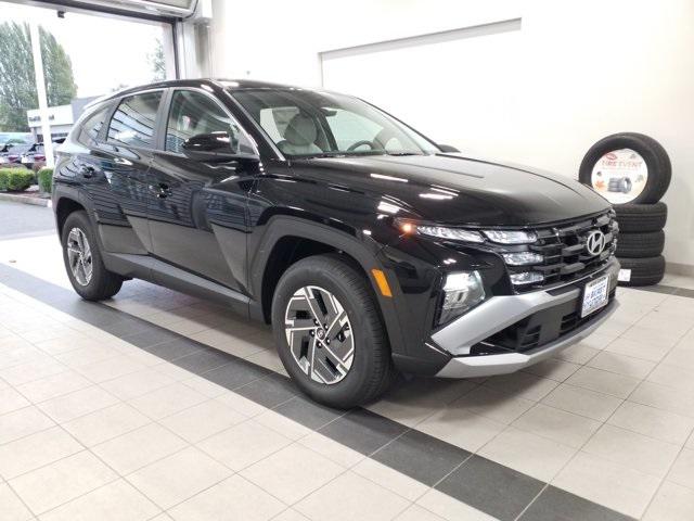 2026 Hyundai Tucson Blue SE's photo