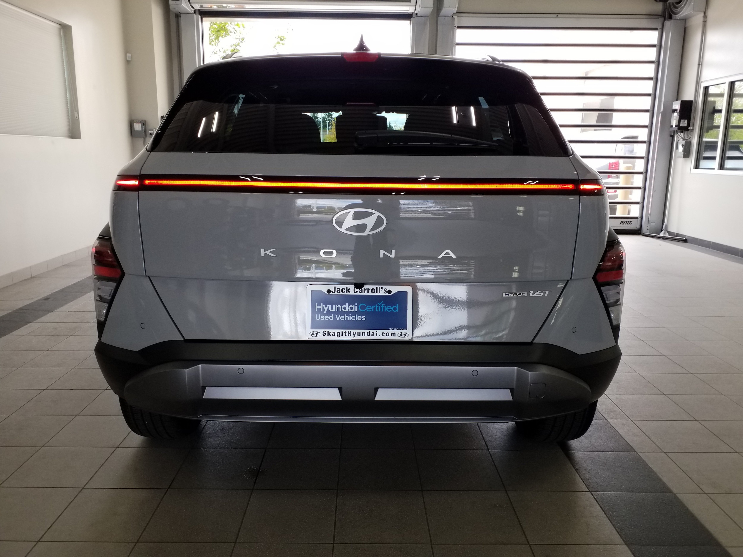 2025 Hyundai Kona Limited - Photo 21