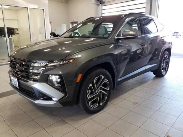 2026 Hyundai Tucson Hybrid Limited photo 2