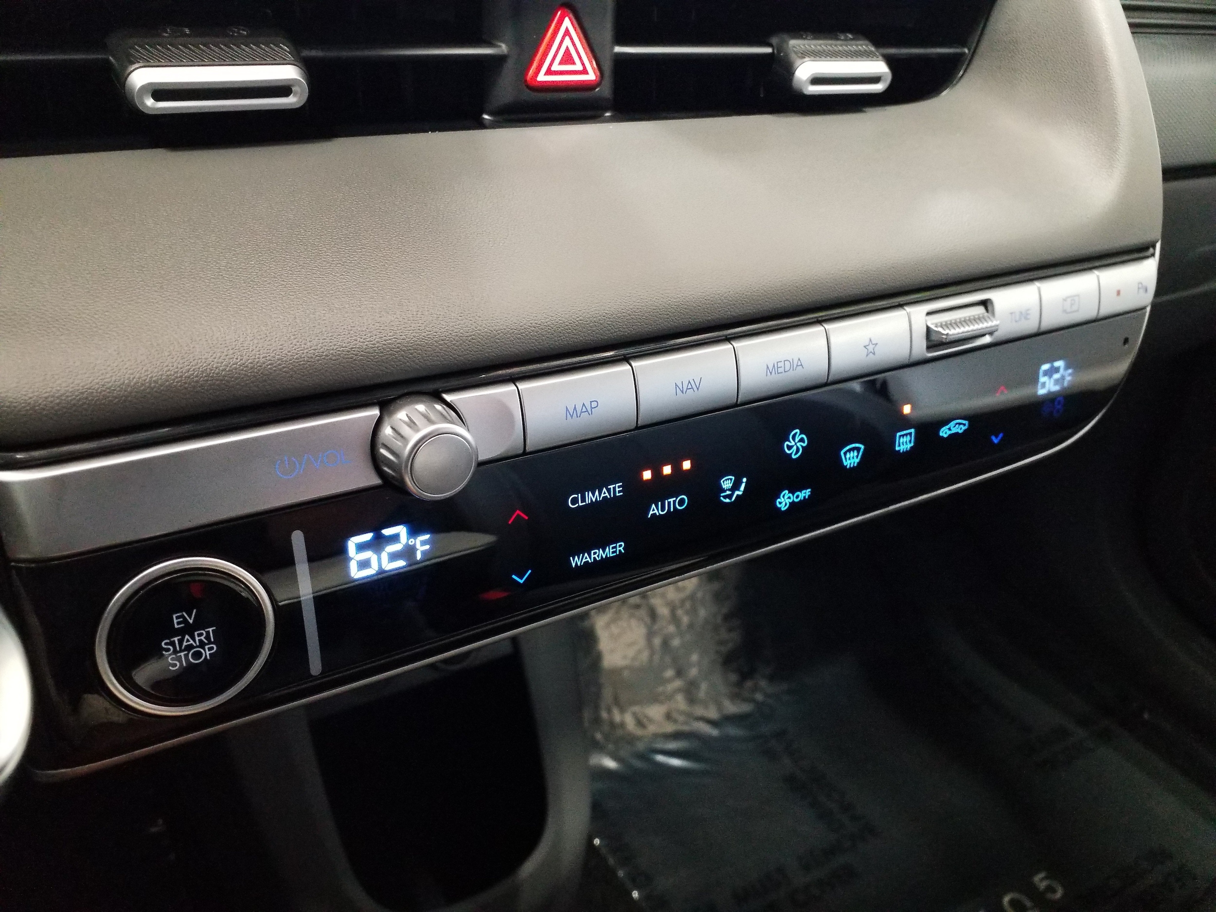 2024 Hyundai IONIQ 5 SEL - Photo 7