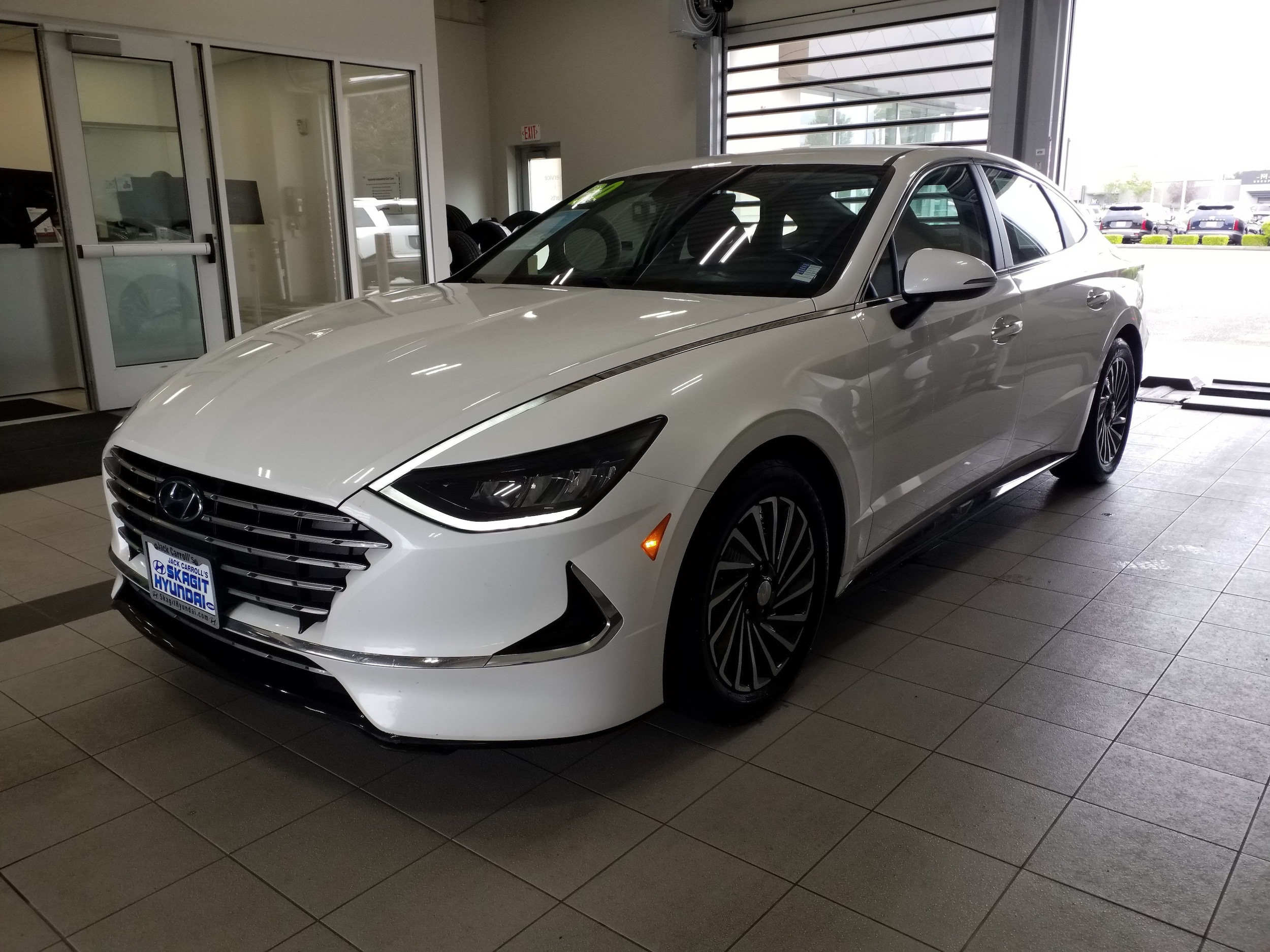 Used 2020 Hyundai Sonata Hybrid SEL with VIN KMHL34JJ8LA011938 for sale in Burlington, WA