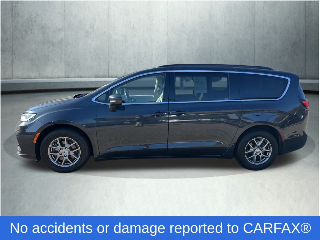 2021 Chrysler Pacifica Touring photo 2