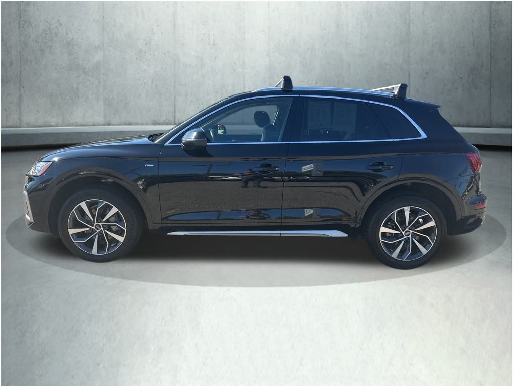 2023 Audi Q5 45 S line Premium Plus photo 2