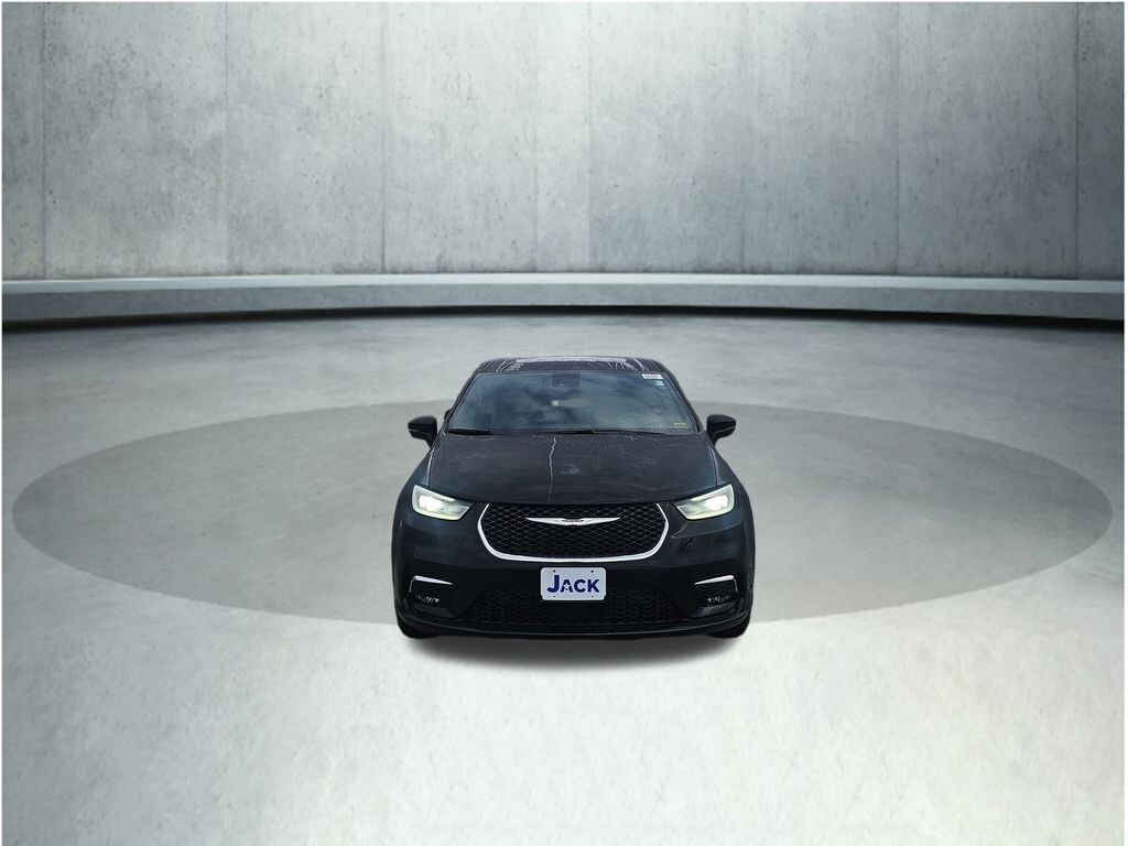 New 2026 Chrysler Pacifica LIMITED AWD Passenger Van