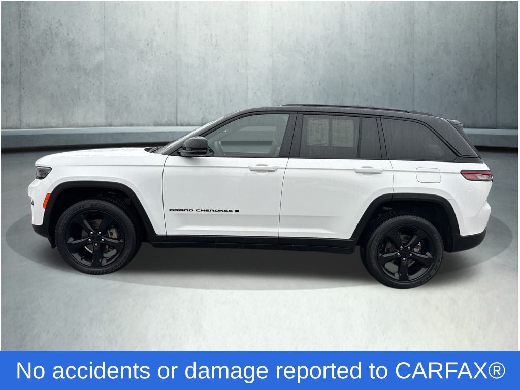 2023 Jeep Grand Cherokee Altitude photo 2