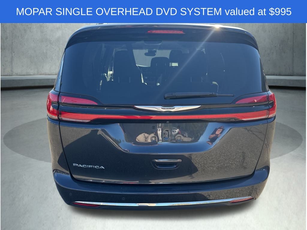 2021 Chrysler Pacifica Touring photo 3