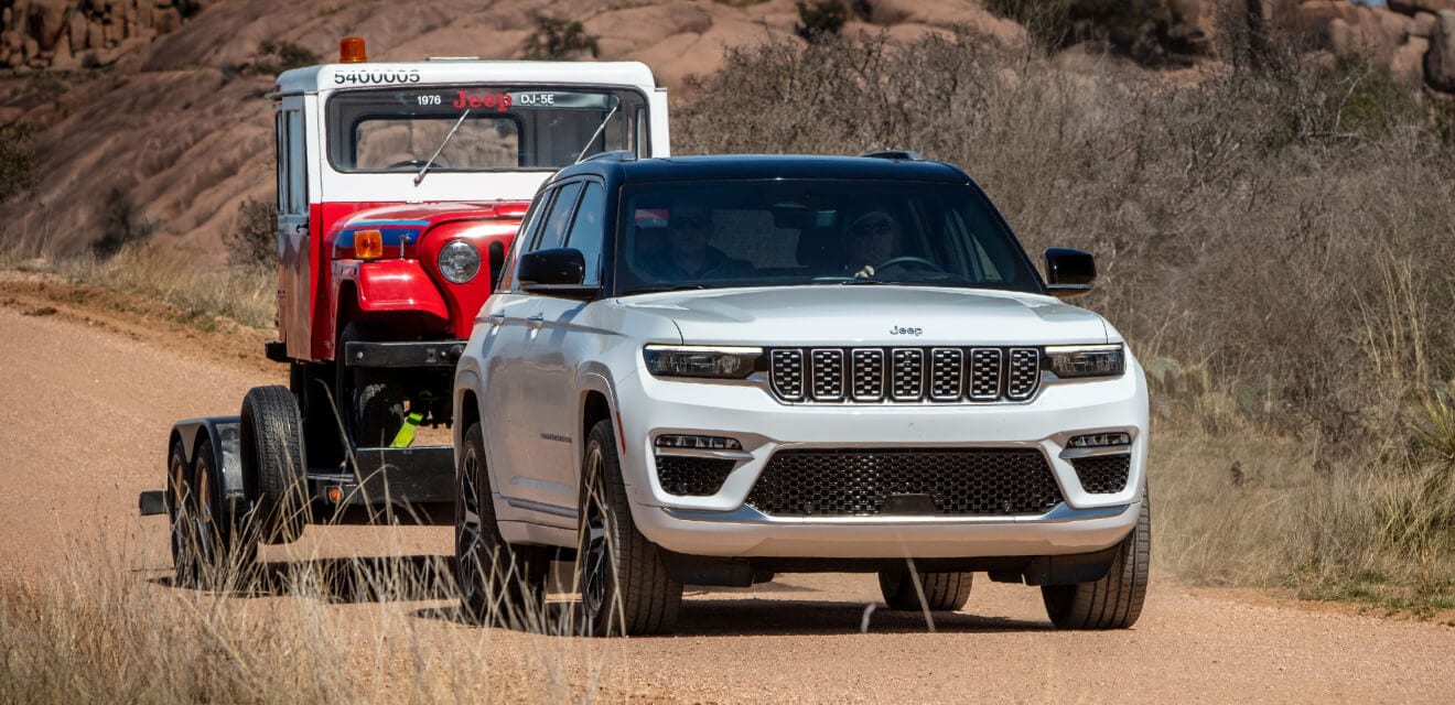 2023 Jeep Grand Cherokee 4xe Towing Accessories