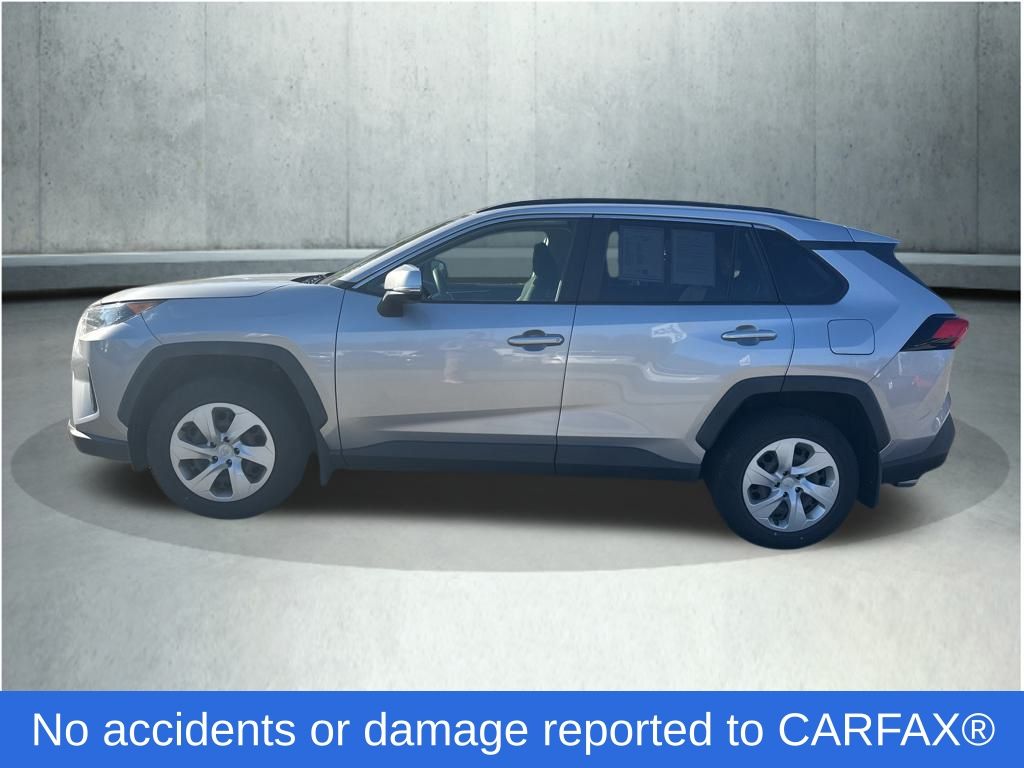 2019 Toyota RAV4 LE photo 2