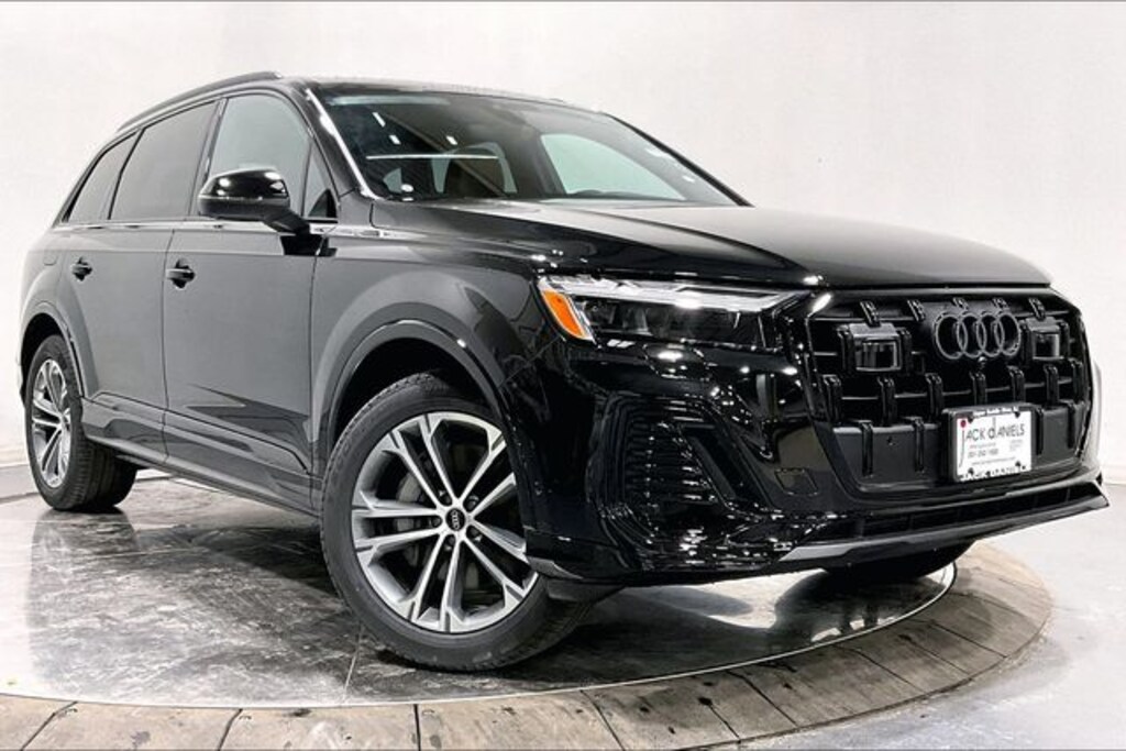New 2026 Audi Q7 45 Premium SUV