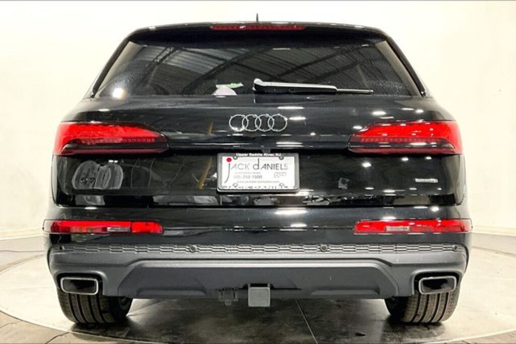 New 2026 Audi Q7 45 Premium SUV