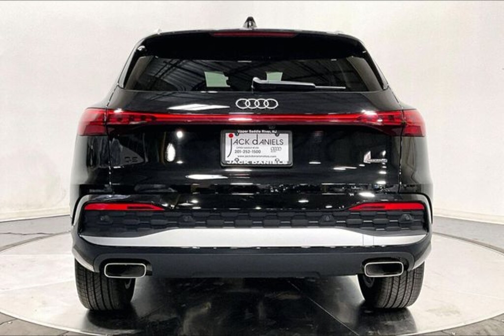 New 2025 Audi Q5 2.0T Premium SUV