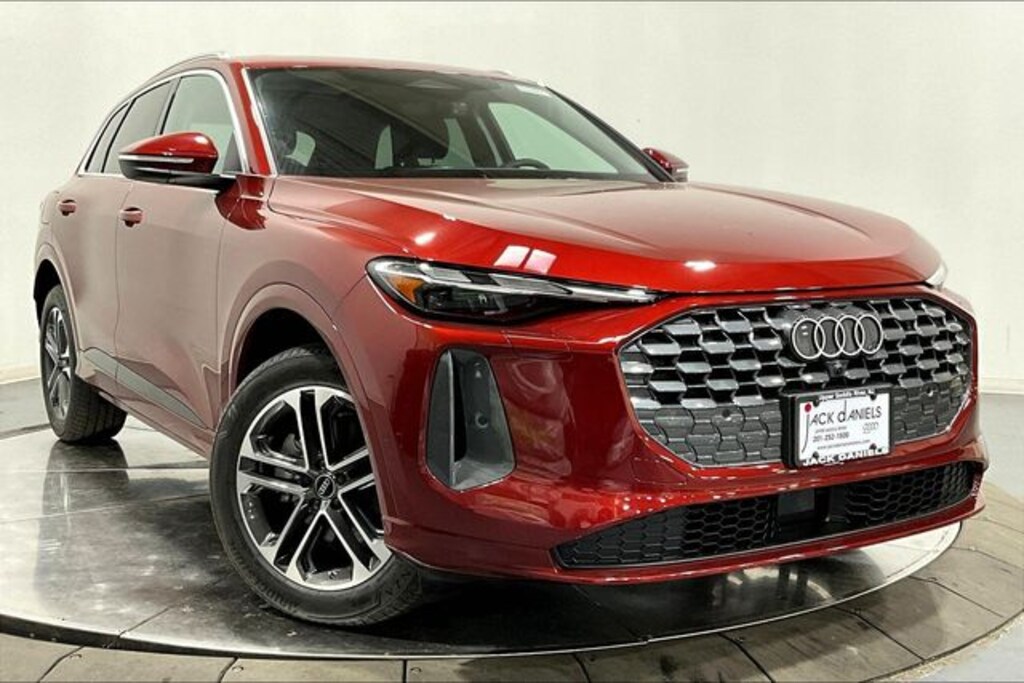 New 2025 Audi Q5 2.0T Premium SUV