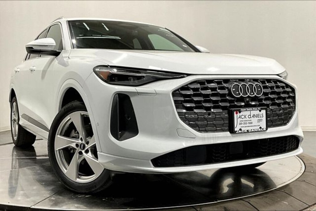 New 2025 Audi Q5 2.0T Premium Plus SUV