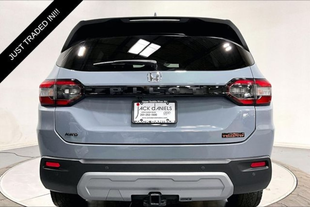 Used 2023 Honda Pilot TrailSport SUV