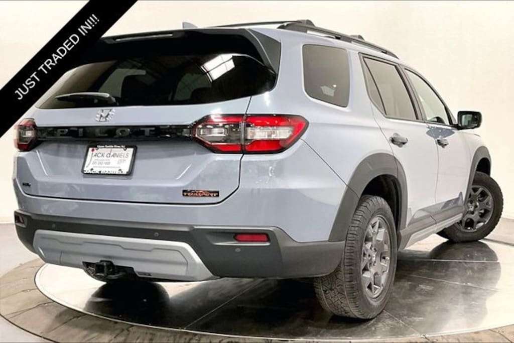 Used 2023 Honda Pilot TrailSport SUV