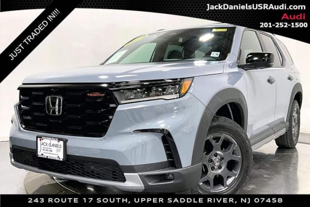 Used 2023 Honda Pilot TrailSport SUV