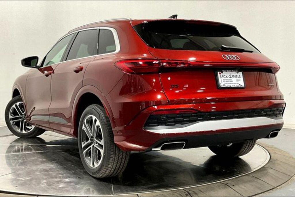 New 2025 Audi Q5 2.0T Premium SUV