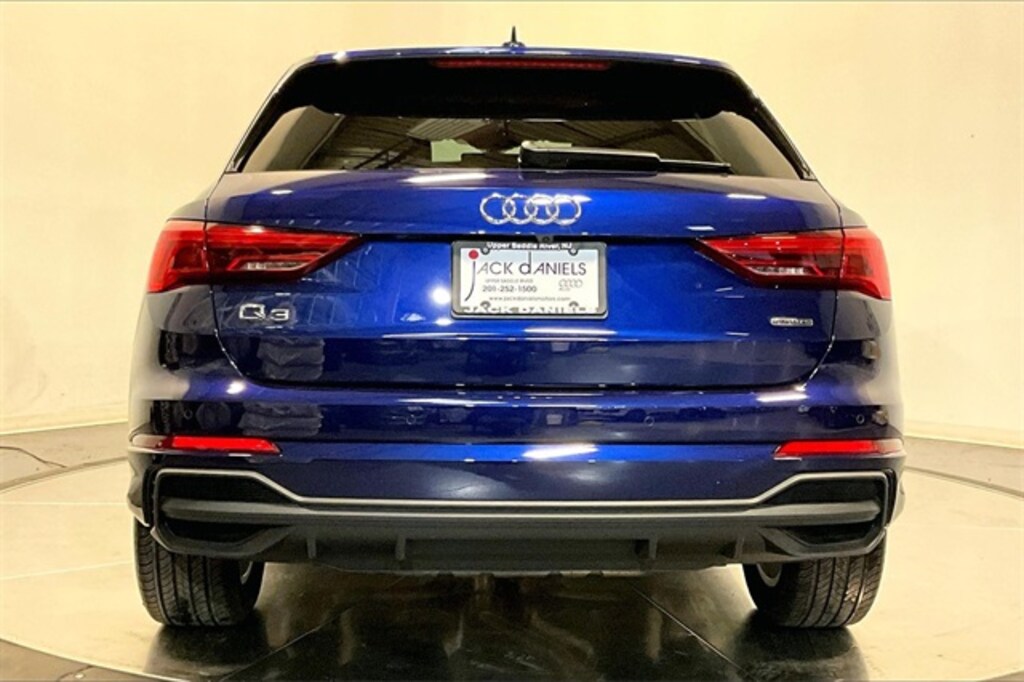 Certified 2025 Audi Q3 Premium SUV