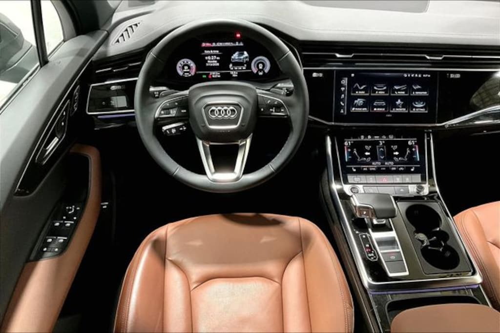 Used 2024 Audi Q7 45 Premium SUV