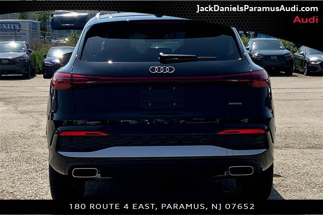 2025 Audi Q5 2.0T Premium Plus photo 4