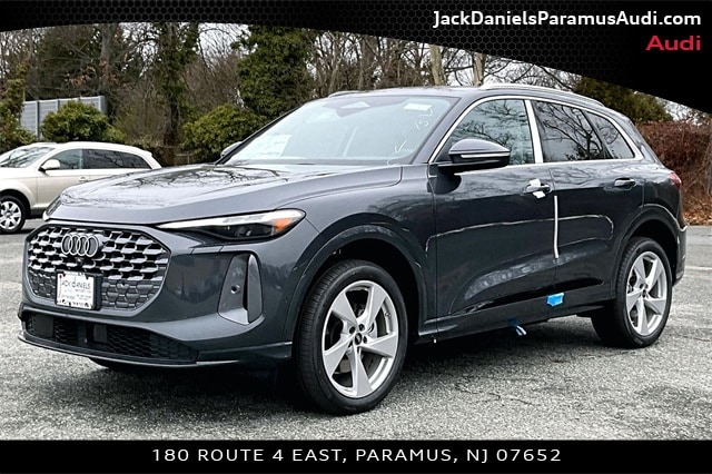 2025 Audi Q5 40 Premium Plus's photo