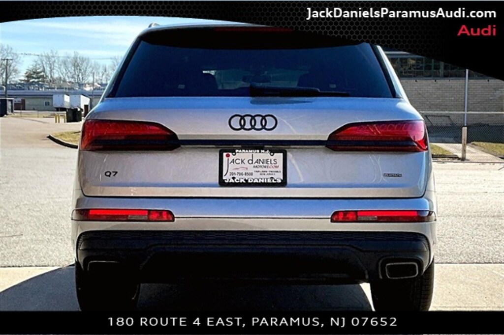 New 2025 Audi Q7 55 Premium Plus SUV