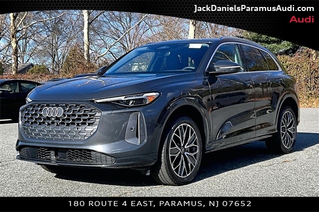 2025 Audi Q5 40 Premium Plus's photo