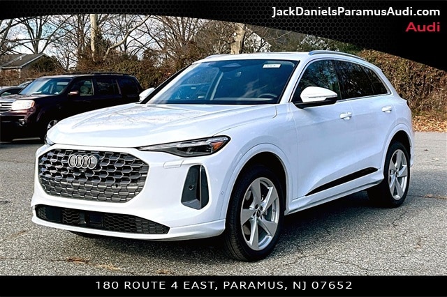 2025 Audi Q5 40 Premium Plus's photo