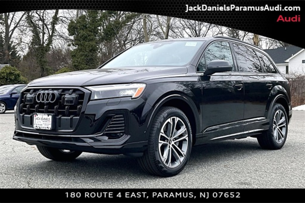 New 2026 Audi Q7 45 Premium SUV