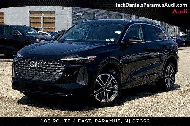 2025 Audi Q5 2.0T Premium Plus photo 2