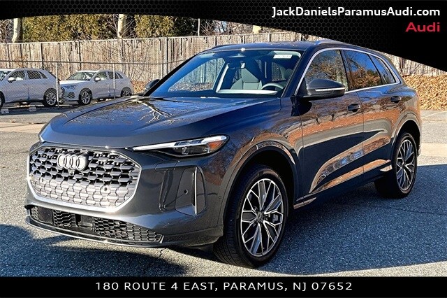 2025 Audi Q5 40 Premium Plus's photo