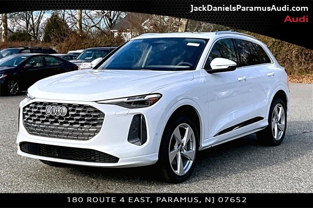 2025 Audi Q5 40 Premium Plus's photo