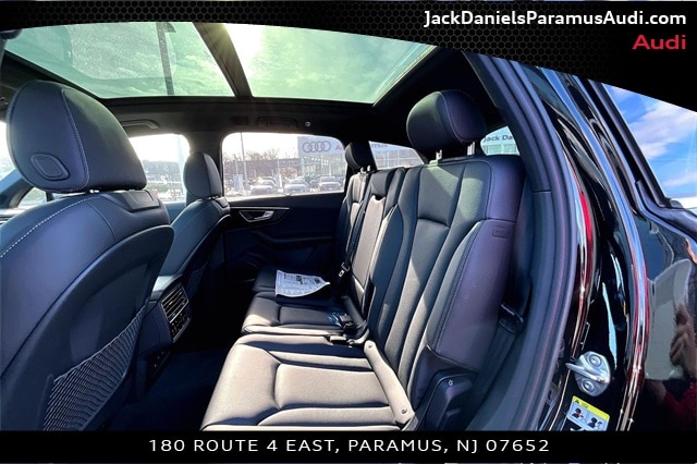 2025 Audi Q7 Premium Plus - Photo 10