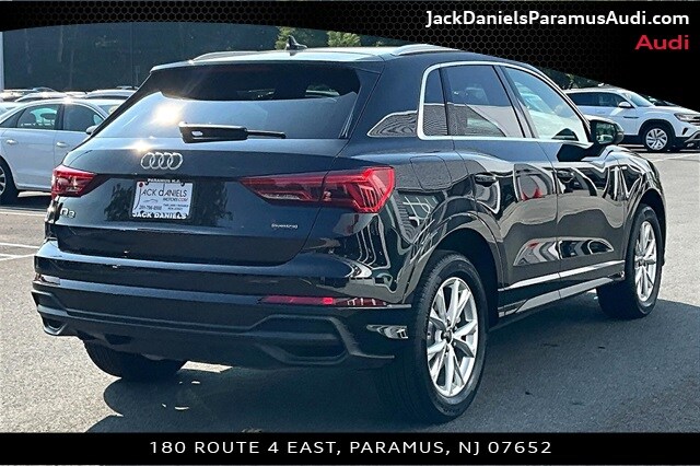 2025 Audi Q3 S line Premium photo 2