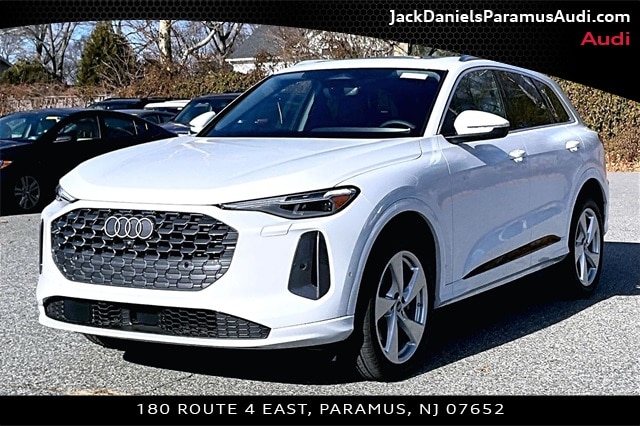 2025 Audi Q5 40 Premium Plus's photo