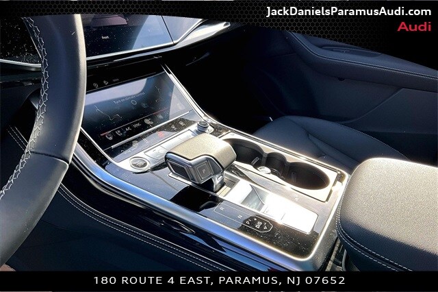 2025 Audi Q7 Premium Plus - Photo 8