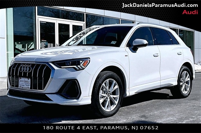 2025 Audi Q3 45 TFSI S Line Premium quattro's photo