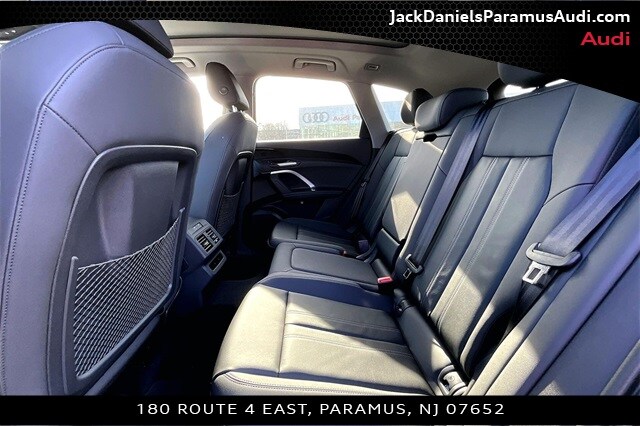 2025 Audi Q5 Premium - Photo 10