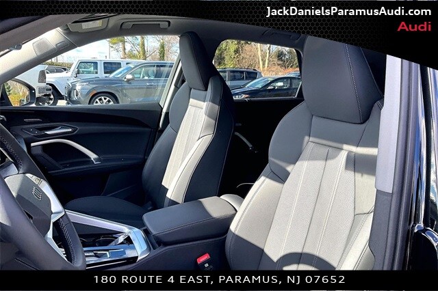 2025 Audi Q5 Premium Plus - Photo 9