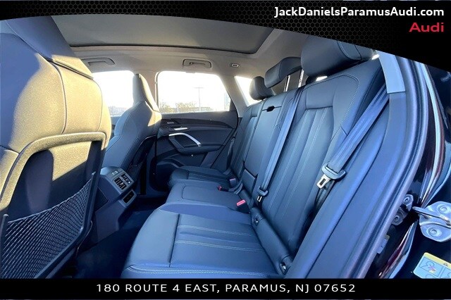 2025 Audi Q5 Premium Plus - Photo 10