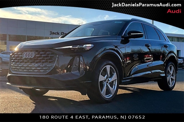 2025 Audi Q5 40 Premium Plus's photo